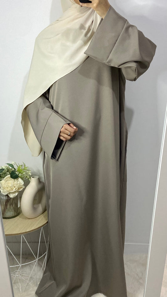 Abaya coupe droite avec manches à revers - Taupe